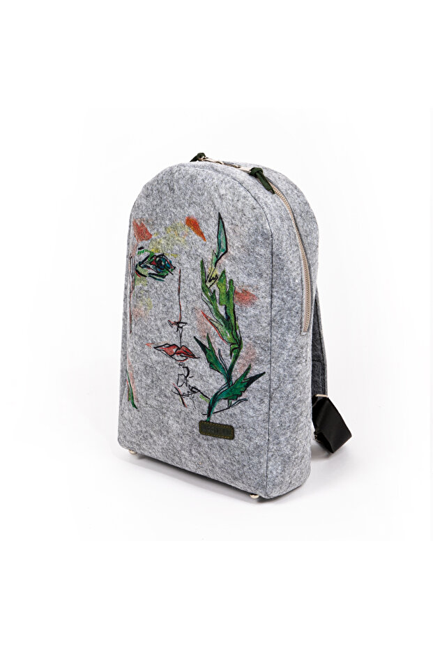Faces Zippered Felt Backpack - 3