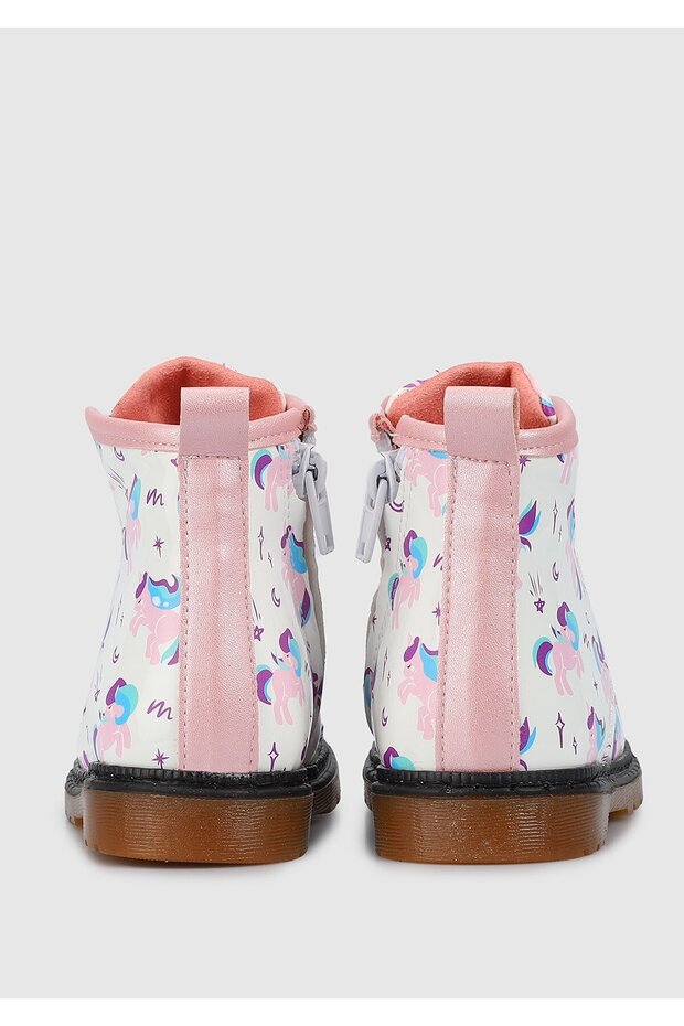 Beyaz Kız Çocuk Bot - 4