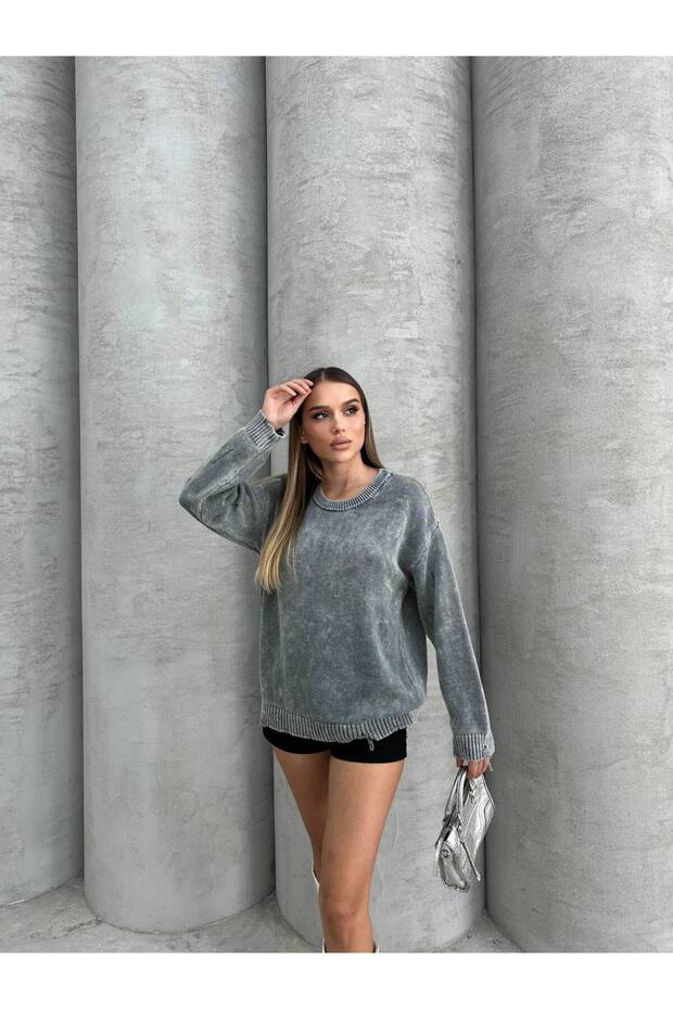 Crew Neck Sleeve and Skirt Ripped Detail Knitwear Sweater