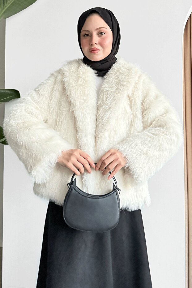 Astarlı Kısa Ekru Kürk - 5