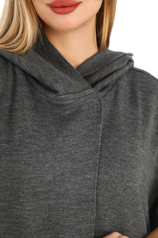 triko kapşonlu panço - 4