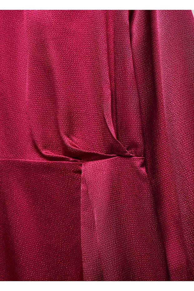 Satinkleid mit Ballonärmeln - 5