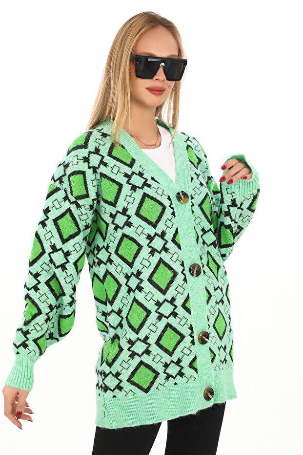 سترة صوفية محبوكة بنمط مربع وأزرار - 1