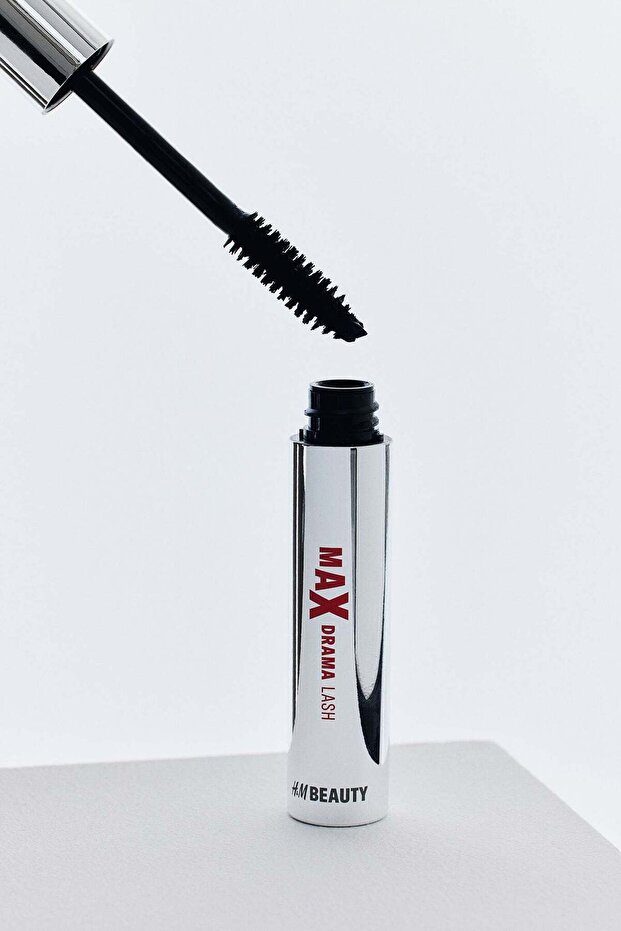 Volumizing mascara - 8