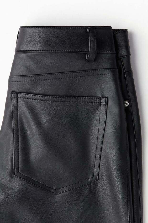 Straight coated trousers