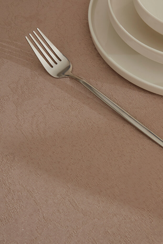 Elizabeth Masa Örtüsü Bej - 2