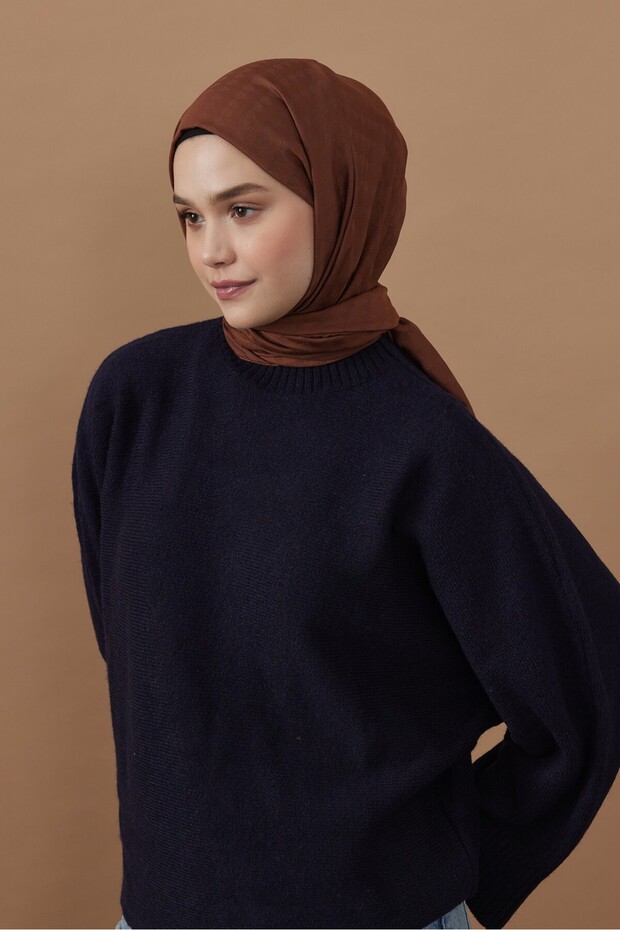 شال بنمط مثلث من سلسلة الجاكار الناعمة - 2