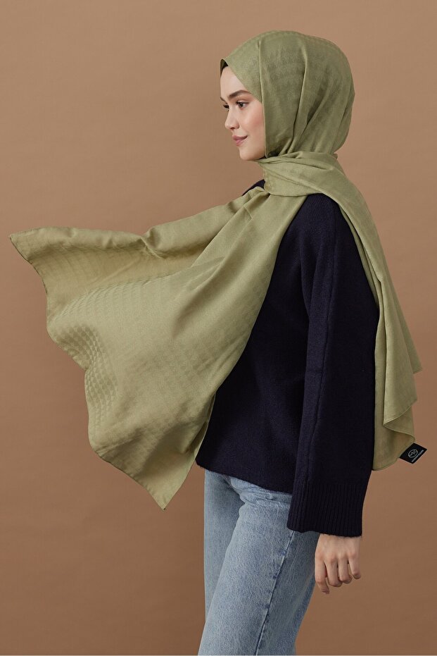 شال بنمط مثلث من سلسلة الجاكار الناعمة - 2