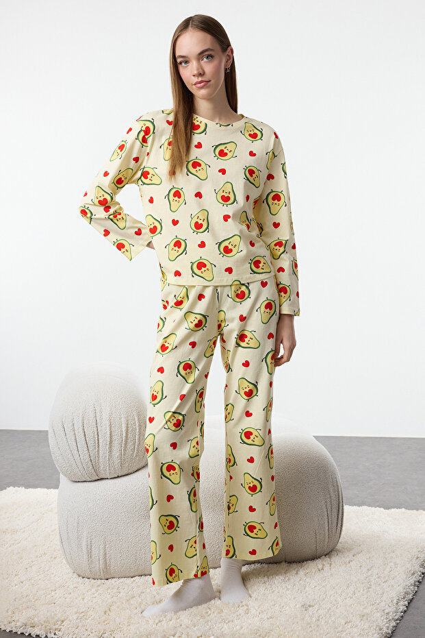 Yeşil-Çok Renkli %100 Pamuklu Avokado ve Kalpli Örme Pijama Takımı THMAW25PT00078