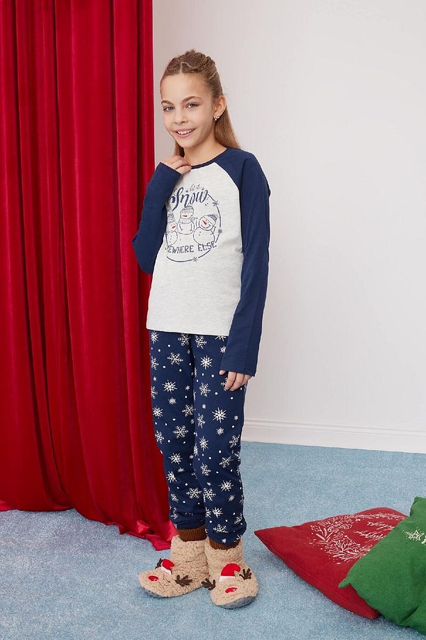 Kız Çocuk Yılbaşı Temalı Pijama Takımı Bisiklet Yaka Uzun Kollu Üst Uzun Alt D8797A824AU - 1