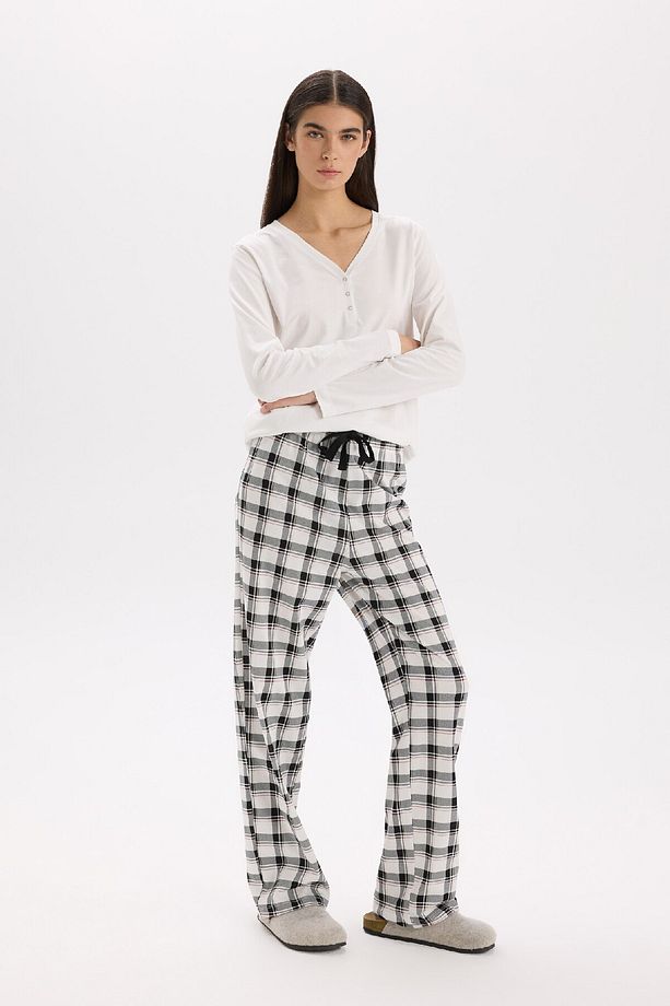 Fall in Love Pijama Takımı Uzun Kollu V Yaka Üst Kareli Esnek Belli Uzun Alt D2274AX24WN - 2