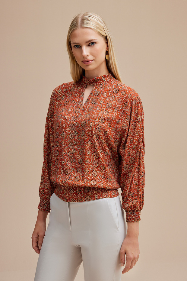 Dik Yaka Dökümlü Bluz - 1