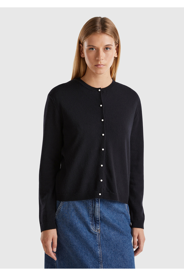 Women's Black Crew Neck % Pearl Button Merino Cardigan