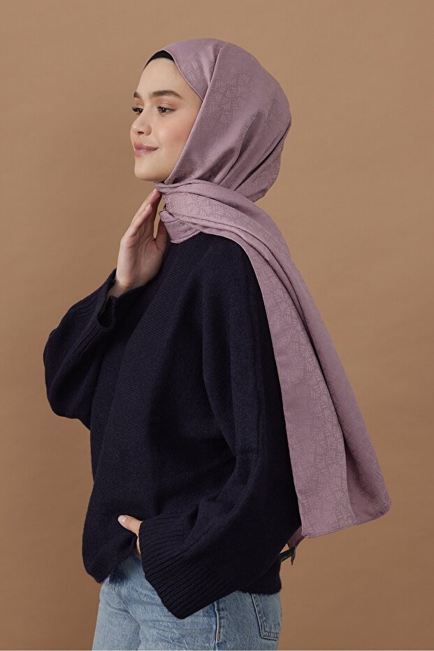 شال بنمط نباتي من سلسلة الجاكار الحريرية