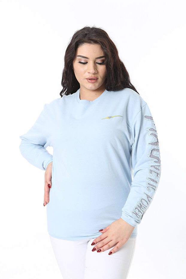 سويت شيرت نسائي مطبوع بأكمام زرقاء مقاس كبير 65N38689