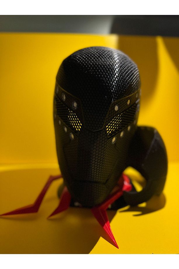 Örümcek Adam 2099 Versiyonu Maske Mıknatıslı Plastik Maske Giyilebilir Gerçekçi Maske - 4