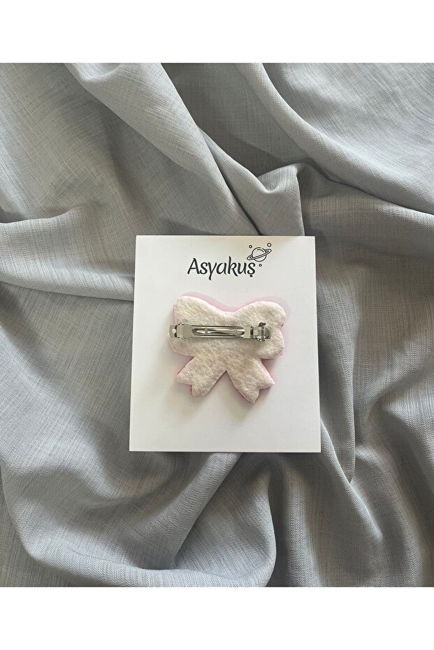 مشبك تلقائي مطرز يدويًا على شكل فيونكة من Efsarstudio - 4