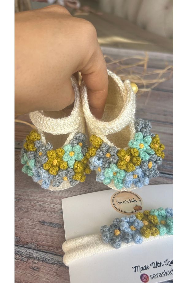 El Örgüsü Krem Rengi Çiçek Demeti Kız Bebek Ayakkabı Patik Ve Bandana Set - 7