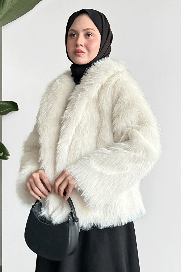 Astarlı Kısa Ekru Kürk - 1