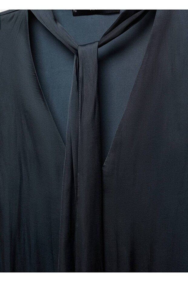 Satinbluse mit Bindedetail - 7