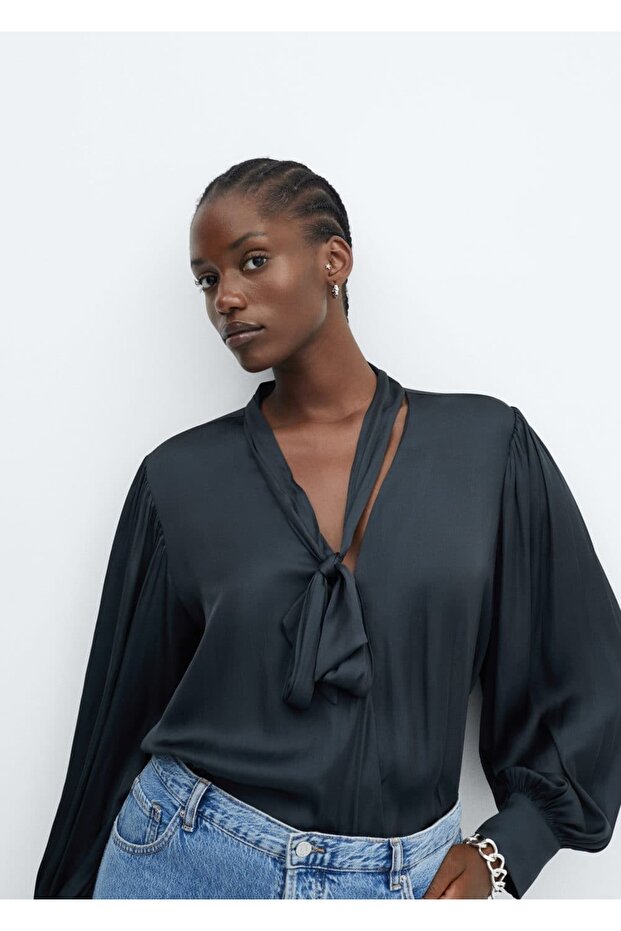 Satinbluse mit Bindedetail - 5