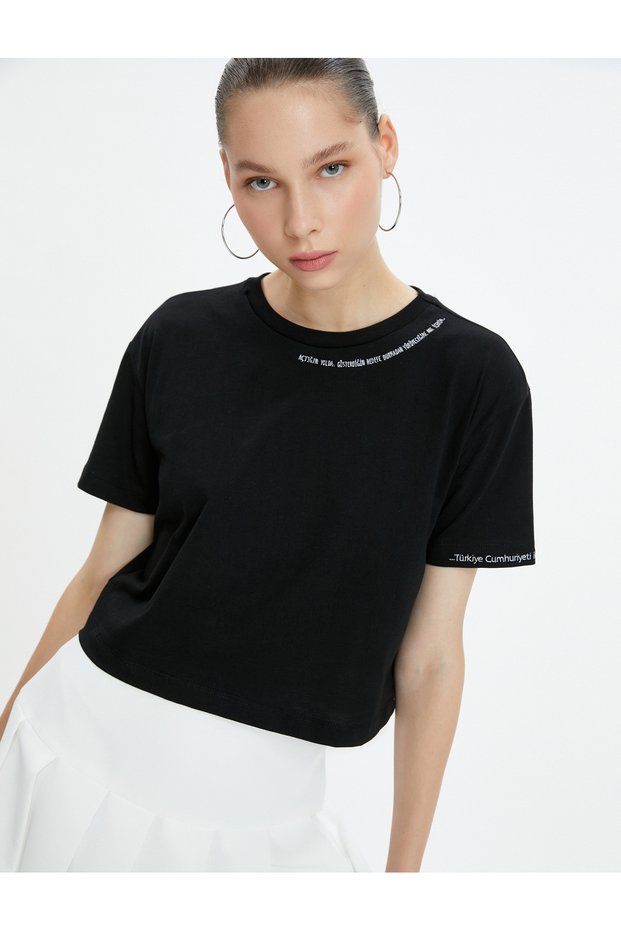 Crop T-Shirt Embroidered Short Sleeve Crew Neck Cotton Special for the 100th Anniversary