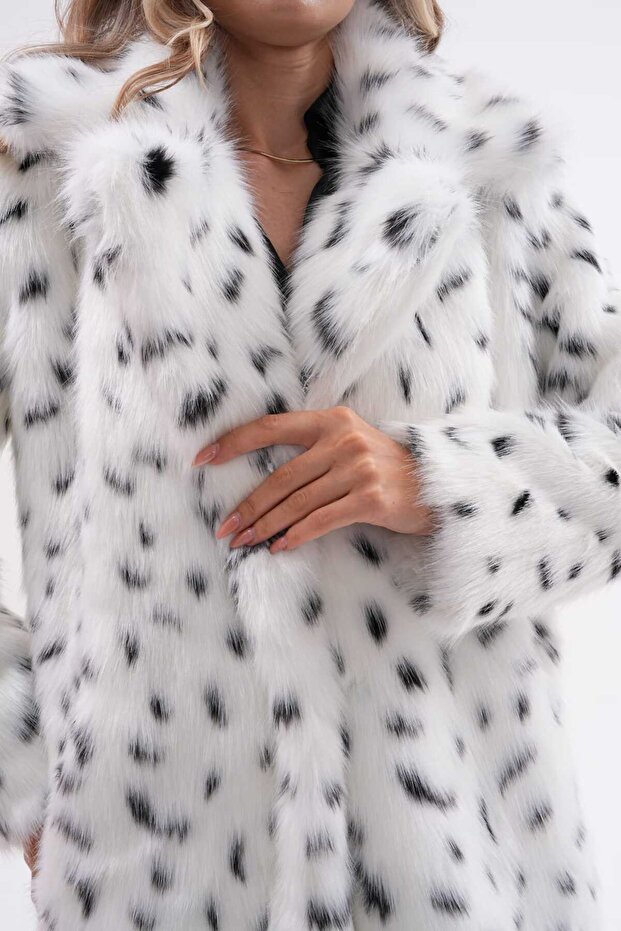 JACHETĂ LUNGA LEOPARD DE ZĂpadă - 7