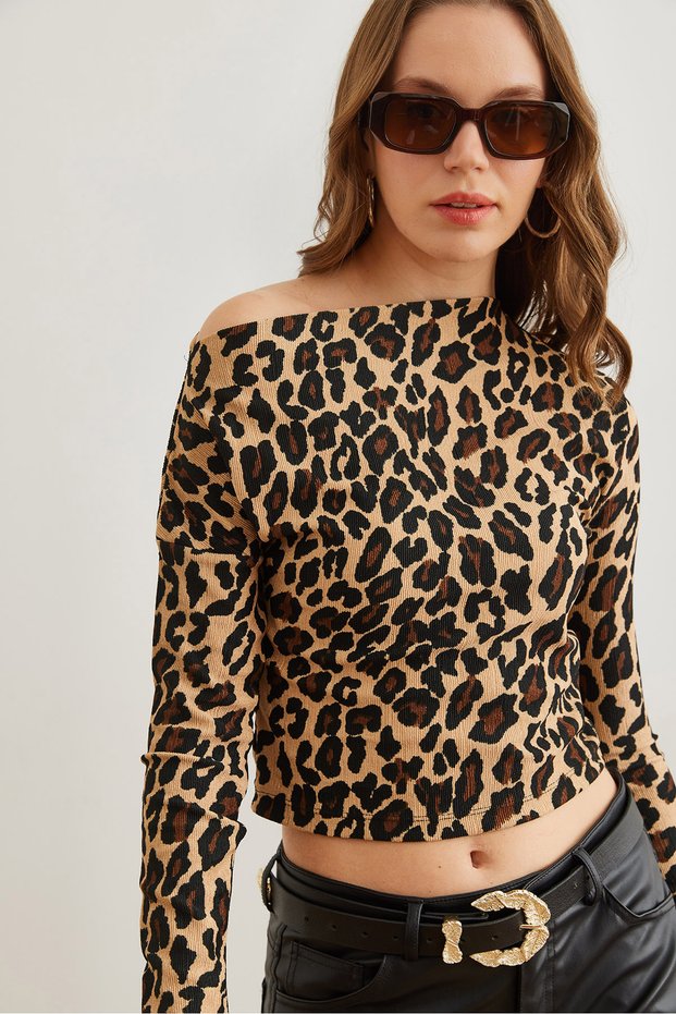 Women's Beige Boat Neck Corded Leopard Crop Blouse Blz- 19002789