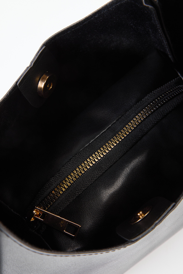 Czarna torebka damska o średniej wielkości z uchwytami TAKAW25OC00007 - 7