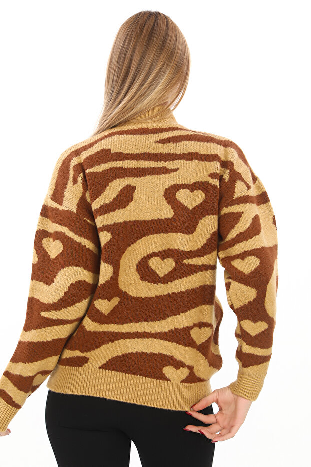 سترة تريكو بياقة مدورة كبيرة الحجم بنمط الفهد - 5