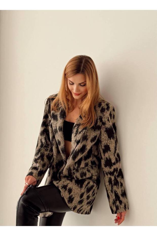 Women's Oversize Wide Fit Mink Leopard Print Two Button Premium Stamp Jacket