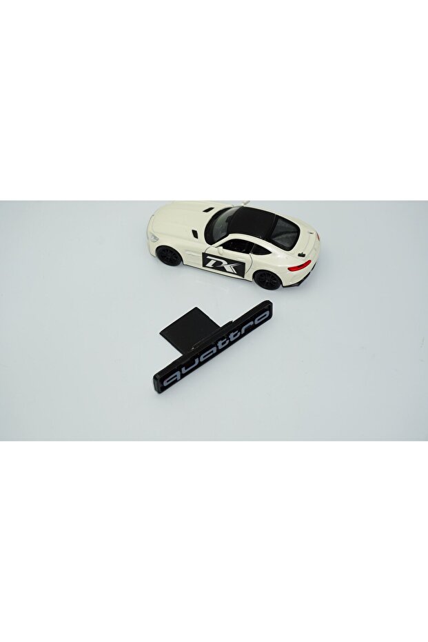 شعار شعار الستائر الأمامية باللون الرمادي والأسود من Quattro متوافق مع Audi - 2