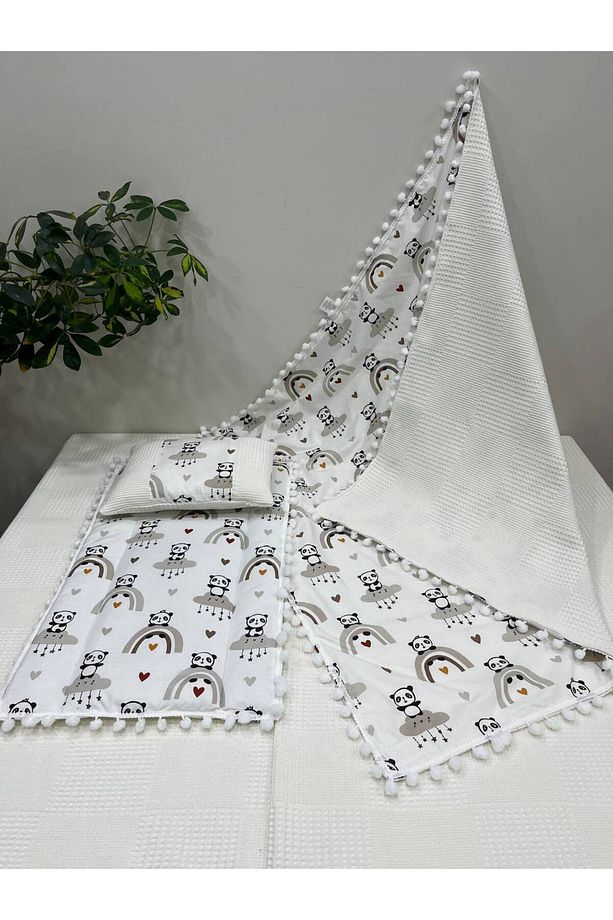 Poplin Kumaş Ve Ponponlu Alt Açma , Yastık Ve Battaniye 3'lü Set - 3