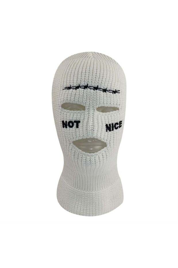 الأسلاك الشائكة البيضاء ليست لطيفة بالاكلافا