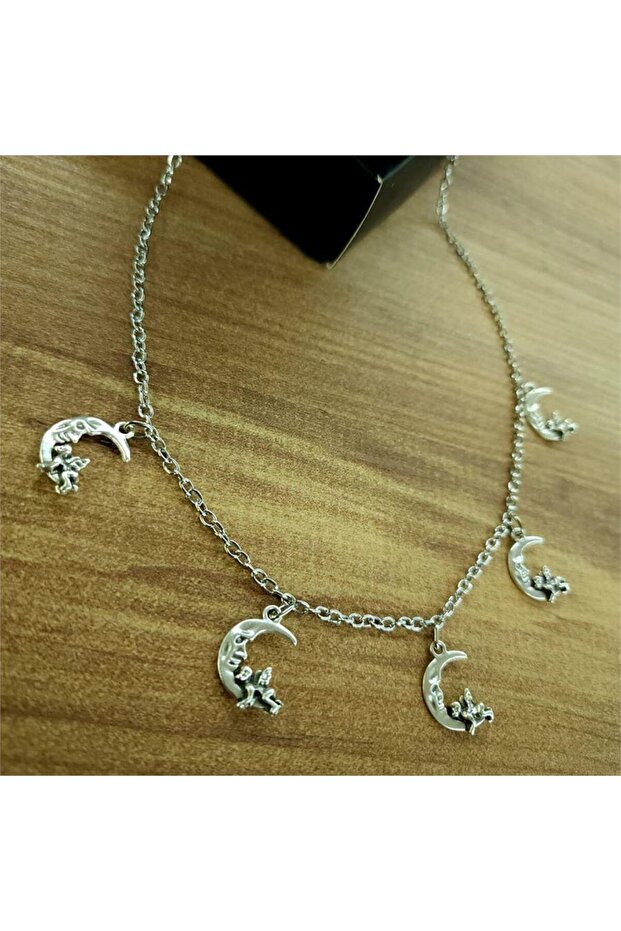 5-Piece Necklace with Angel Motif Sleeping on the Moon