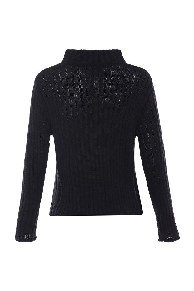 Pullover mit Cut Out - 2