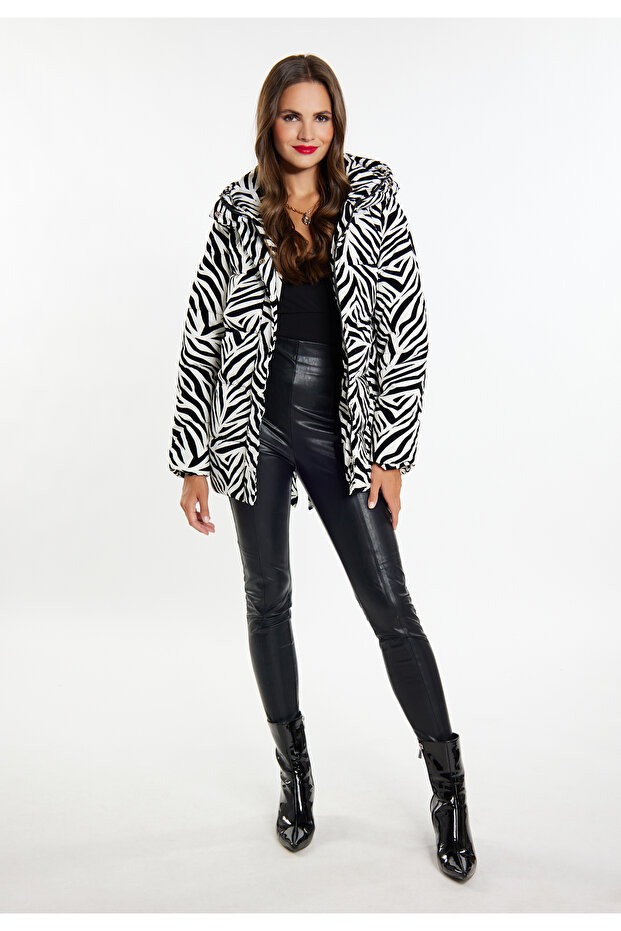 Steppjacke cu model zebră - 1