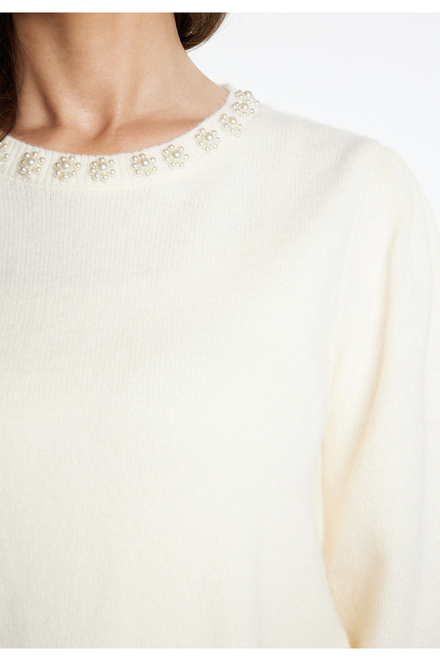 Pullover mit Perlen - 5