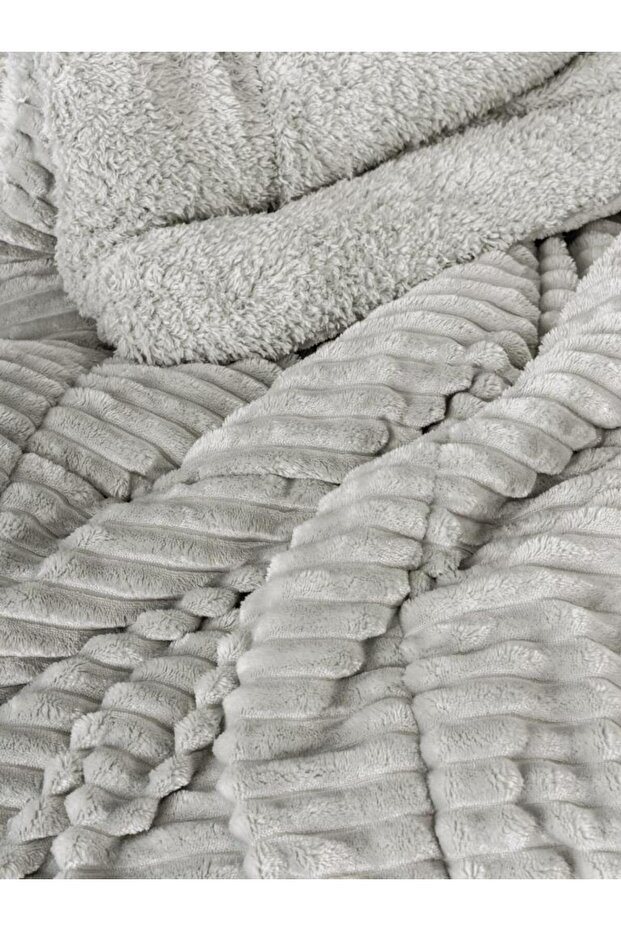 Wave Gray Double Quilt - 2