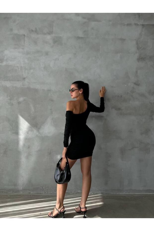 Modern Tek Kol Büzgülü Elbise - 1