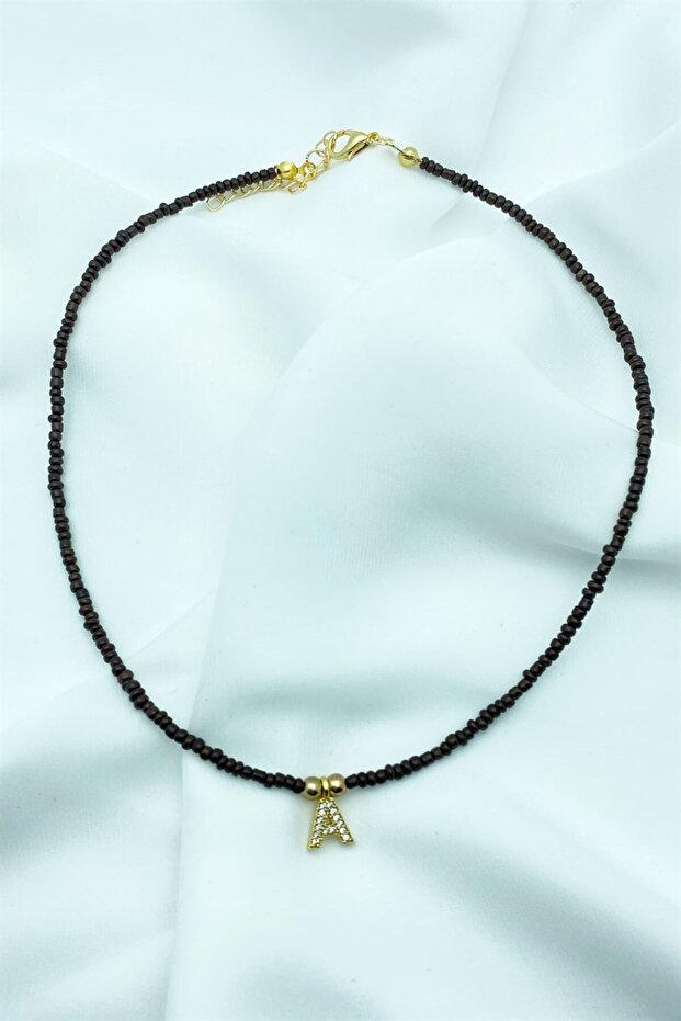 قلادة من الخرز بحرف A - 2