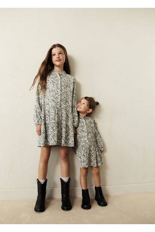 Kelebek baskılı elbise - 3