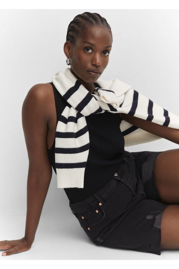 Dekoratif yırtıklı denim bermuda şort - 6