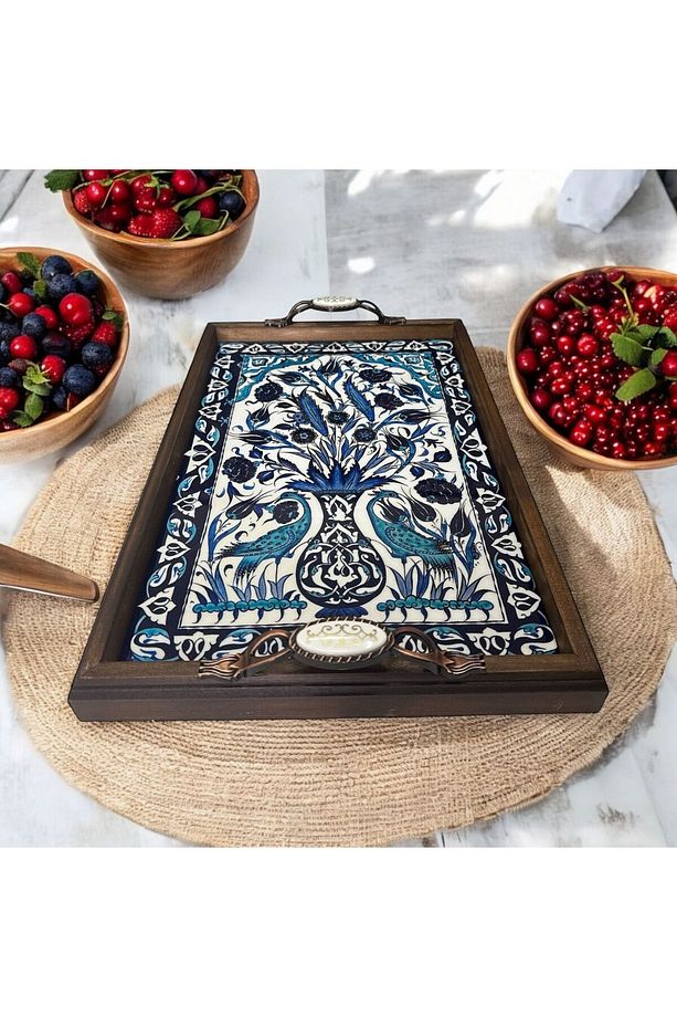 AHŞAP EL YAPIMI TEPSİ  SERAMİK YÜZEY ÜZERİ MAVİ TAVUS KUŞU DESEN MASİF ÇAM AĞACI HANDMADE - 3