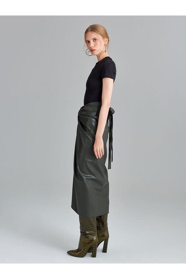 Bisiklet Yaka Basic Crop T-Shirt - Siyah - 2