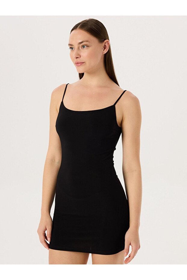 فستان أسود ببطانة رفيعة - 2