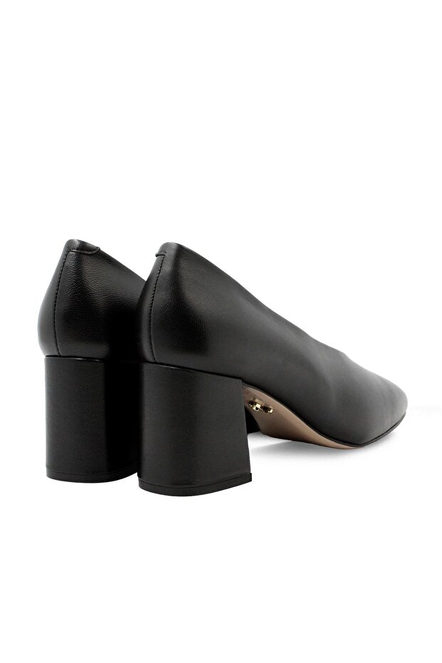 أسود - لون أساسي، تصميم أنيق - 4