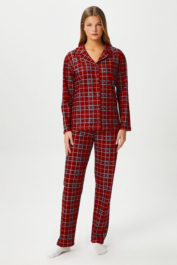 Kadın Nora Premium Kırmızı Ekose Süet Doku Düğmeli Yılbaşı Pijama Takımı - 6