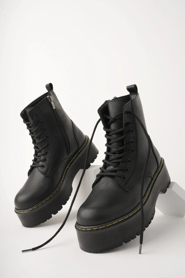 Non-Slip Sole Zippered Women's Boots