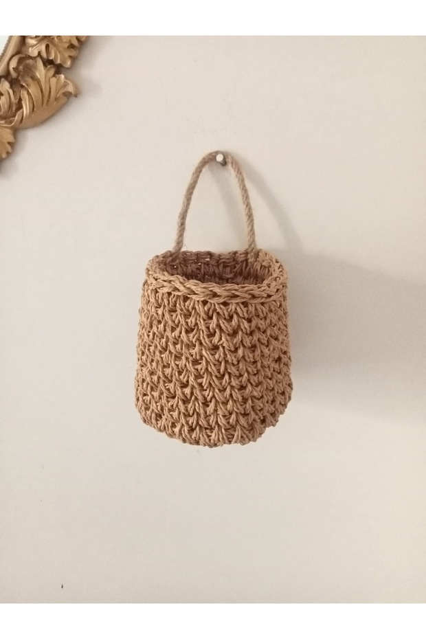 1 Mini Hanging Wicker Basket - Hand Knitted Garlic Nut Basket
